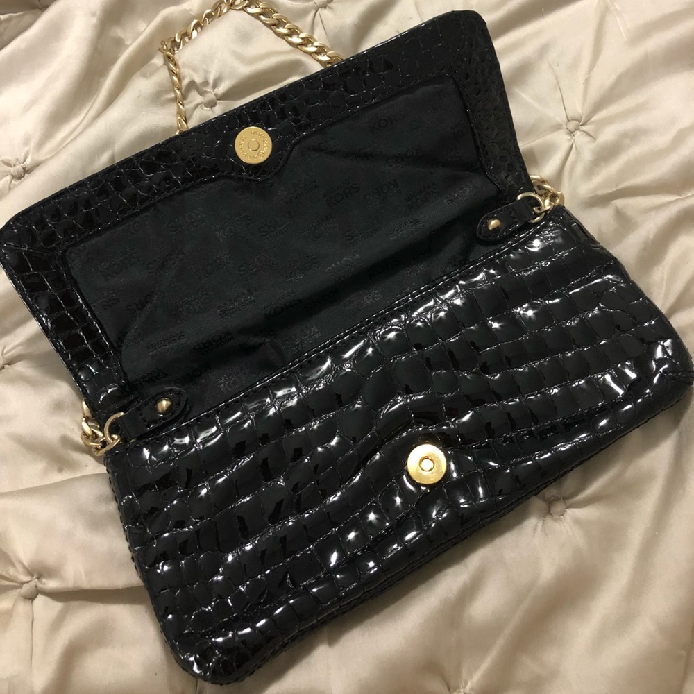 Michael Kors Black Patent & Gold clutch - Picture 4 of 8